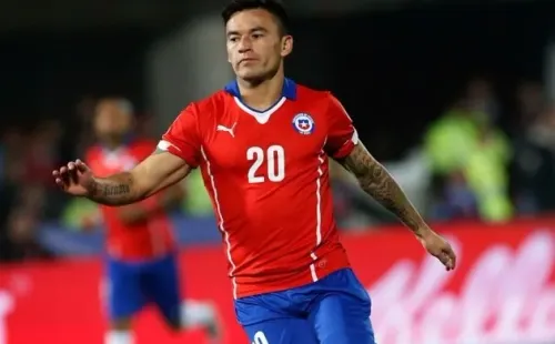 Charles Aránguiz sufrió una desafortunada lesión en Alemania, cuando aún no debutaba en el Bayer Leverkusen. | Foto: Agencia Uno.