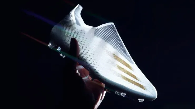 Hechos con un nuevo material ultraliviano llamadoMirageskin, los nuevos zapatos creados por adidas entregan la sensación de “fantasma” en el calzado. | Foto: