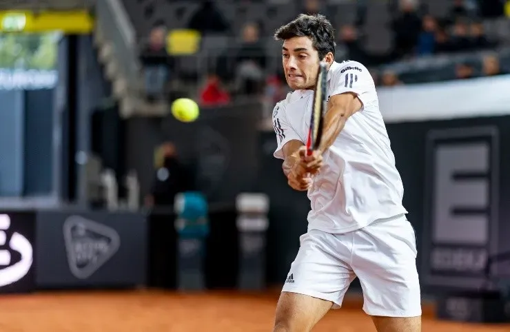 Cristian Garin debuta a primera hora de este martes en la primera ronda de Roland Garros. | Foto: Getty Images.
