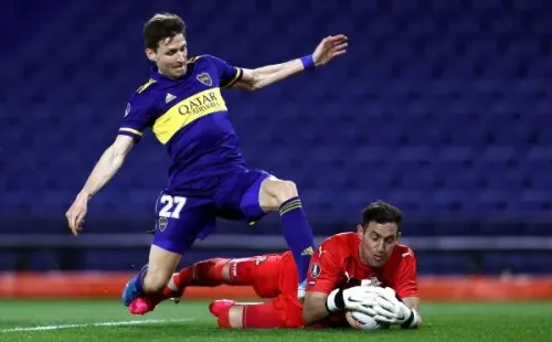 Silva fue un muro ante Boca Juniors y mantuvo su arco en cero. La actuación lo perfila como titular ante Chile en el inicio de las eliminatorias. Foto: Getty Images