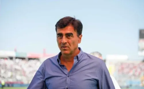 Gustavo Quinteros en el Monumental.