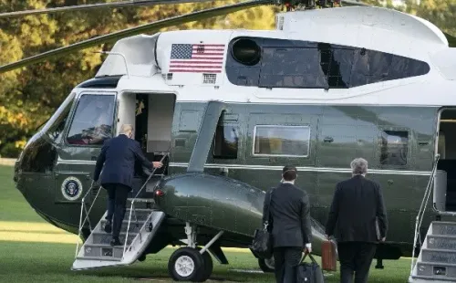 Donald Trump siendo trasladado al hospital militar Walter Reed