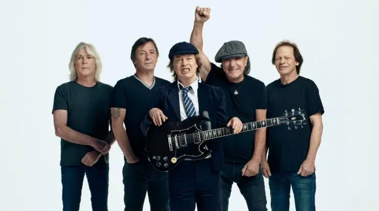 AC/DC con su formación 2020.