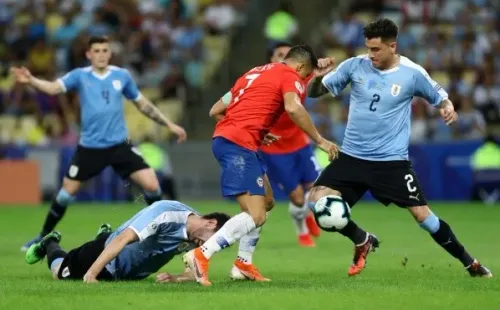 La Roja y la celeste animan el partidazo de la fecha en Eliminatorias. (Foto: Getty)