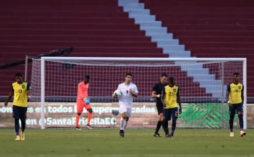 Suárez marcó los dos descuentos uruguayos de penal.