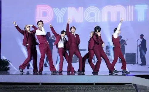 El grupo k-pop BTS también marcó presencia en la entrega de los premios Billboard, al quedarse con el reconocimiento a Mejor Artista en Redes Sociales.