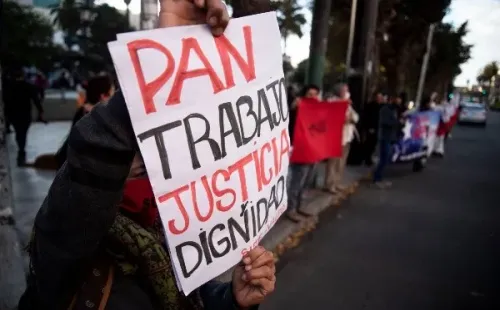 Marcha en Valparaíso exigiendo dignidad.