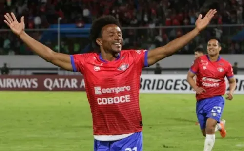 En el duelo jugado en marzo en Bolivia, Jorge Wilstermann se impuso por 2-0 ante Colo Colo. Los goles fueron de Ricardo Pedriel y Brayan Cortés (autogol). Foto: Agencia Uno