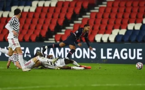 Neymar y el PSG intentaron por todas partes, pero no pudieron derrumbar al Manchester United. Foto: Getty Images