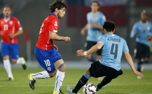 Fucile es recordado por el caño de Jorge Valdivia en la Copa América de 2015. Foto: Agencia Uno