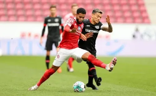 Charles Aránguiz tuvo molestías físicas en la previa y se perderá el partido debut. (Foto: Getty)