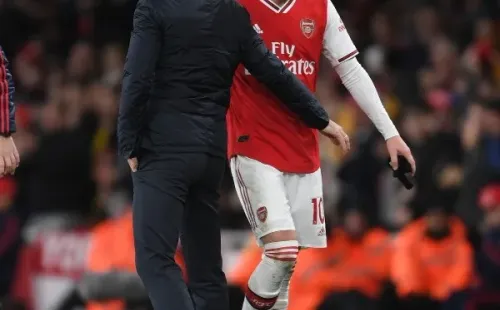 Ozil no fue inscrito para Premier ni Europa League esta temporada.