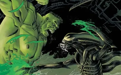 Immortal Hulk#43 — Marvel vs. Alien por Declan Shalvey
