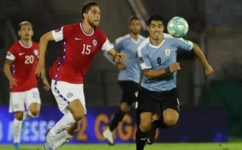 El zaguero no pudo sumar minutos de cara a los duelos eliminatorios con La Roja.