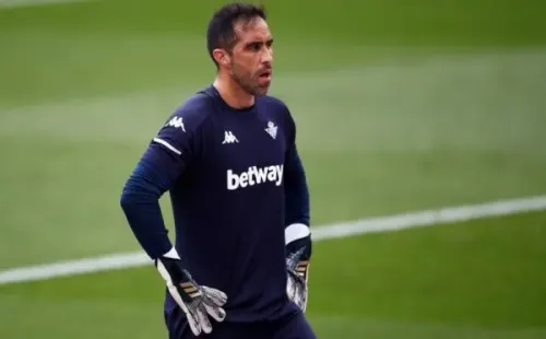 Claudio Bravo vuelve a las nóminas de la Selección. No pudo estar en las dos primeras fechas debido a una lesión. Foto: Getty