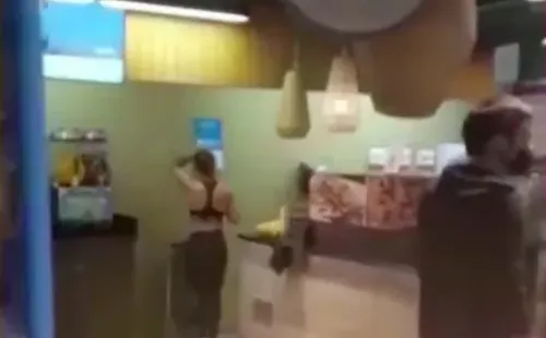 Nicole “Luli” Moreno en medio del incidente en Las Condes.(3)