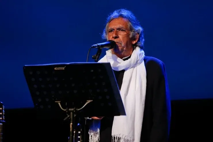 Ángel Parra, hijo de Violeta Parra, era también un hincha acérrimo de Colo Colo. Incluso, también hizo menciones al club en sus composiciones. | Foto: Agencia Uno.