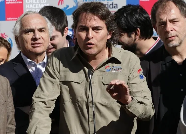 El destacado veterinario y hoy Jefe del Plan de Tenencia Responsable de Mascotas es hincha de Colo Colo. | Foto: Agencia Uno.