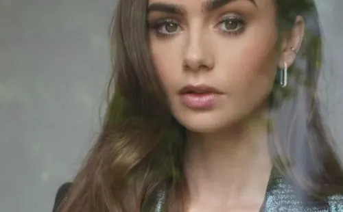 Lily Collins se ganó todos los elogios de los fanáticos al protagonizar “Emily in Paris”, de Netflix.
