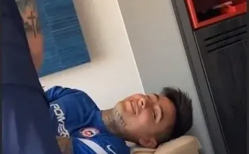 Maripán bromeó tras el largo viaje de Pulgar para llegar a Chile.