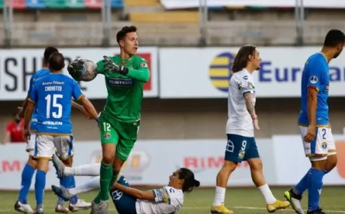 Audax cerró con una derrota la primera rueda del Campeonato Nacional. Los de La Florida cayeron ante Everton. Foto: Agencia Uno.
