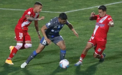 Los de la franja vienen de caer ante Curicó. Foto: Agencia Uno.