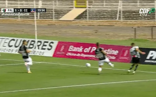 Benítez conectó un buen pase para abrir la cuenta.