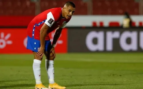 Alexis Sánchez sigue estando en duda y es una incógnita si podrá ser titular o jugar solo algunos minutos como contra Perú. (Foto: Agencia UNO)