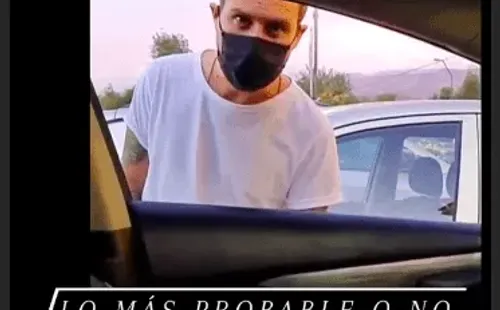 Pamela Díaz y Jean Philippe Cretton buscando plátanos.(2)