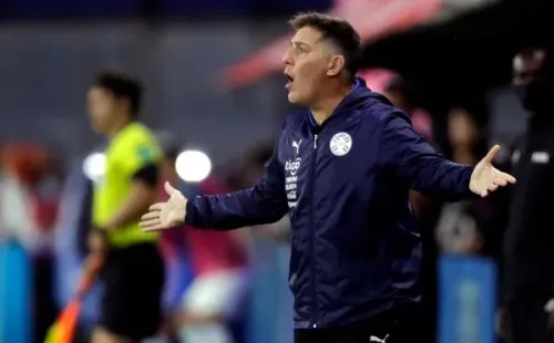 Eduardo Berizzo buscará un triunfo ante Bolivia para, en la quinta fecha, reencontrarse con la selección chilena, donde ya estuvo junto a Marcelo Bielsa. Foto: Getty Images