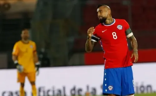 Arturo Vidal es uno de los que tiene amarilla y peligra su presencia ante Paraguay si recibe otra este martes ante Venezuela. Foto: Agencia Uno