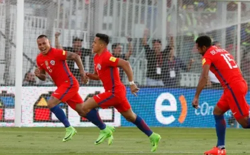 Alexis Sánchez anotó un golazo que le permitió alcanzar a Marcelo Salas como goleador histórico de la Roja. Foto: Agencia Uno