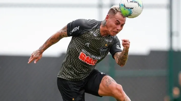 Eduardo Vargas positivo por coronavirus