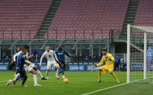 Alexis Sánchez anotó y puso una asistencia para la remontada del Inter de Milán ante Torino. Foto: Getty Images