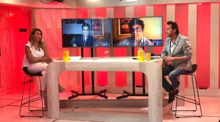 Una de las tantas oportunidades en que Cecilia Gutiérrez y Daniel Fuenzalida compartieron en el estudio de “Me Late”, durante la pandemia.