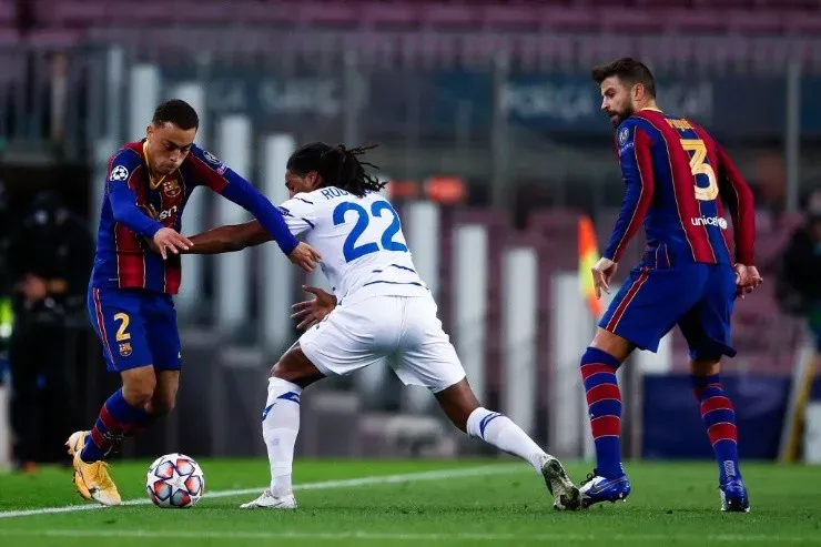 Messi y Piqué le dieron la victoria por 2-1 al Barcelona en la 3° fecha frente al Dinamo. (Foto: Getty)