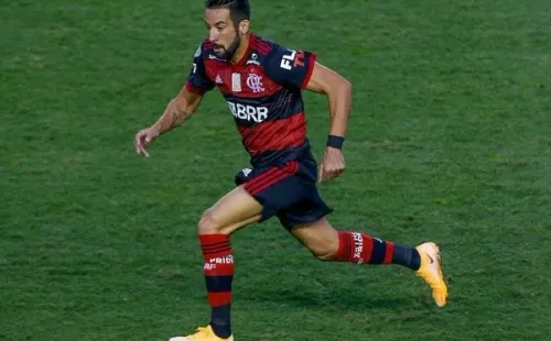 Isla y el Flamengo verán acción ante Racing Club de Arias, Mena y Díaz.