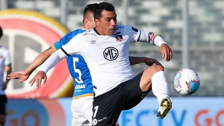 Esteban Paredes lesionado en Colo Colo