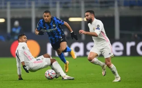 Alexis Sánchez ingresó en el segundo tiempo contra Real Madrid y si Antonio Conte dosifica, debiese aparecer de titular este sábado. (Foto: Getty)
