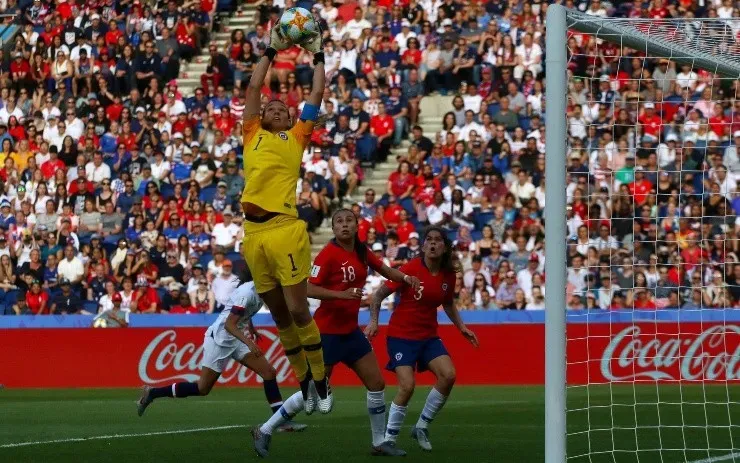 Tiane Endler y la roja se preparan para un importante duelo frente a Camerún por un cupo a Tokio 2021. (Foto: Getty)