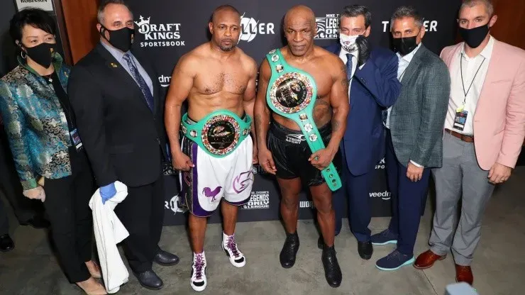 Mike Tyson y Roy Jones Jr.