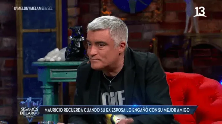 Mauricio Flores en el set de “Sigamos de Largo”, en Canal 13