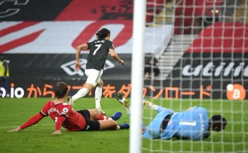 Cavani lideró la remontada de los Diablos Rojos en St Mary’s.