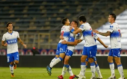 Los Cruzados enfrentarán a Vélez si logran avanzar a cuartos de la Sudamericana.