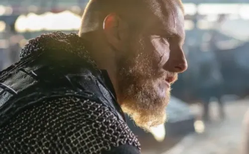 Bjorn deberá hacer frente a su hermano Ivar, para poner fin a la historia de “Vikings”.