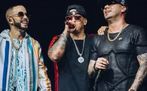 Daddy Yankee junto a Wisin & Yandel en parte del registro que mostrará