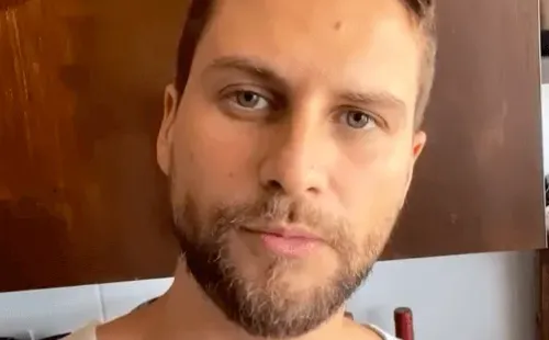 Jean Philippe Cretton respondiendo a las preguntas de sus seguidores en Instagram.