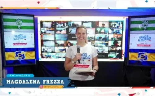 Magdalena Freeza fue la animadora y quien llevó adelante cada una de las actividades de la Hinchada Mixta Virtual del Clásico Porteño. | Foto: Estadio Seguro.