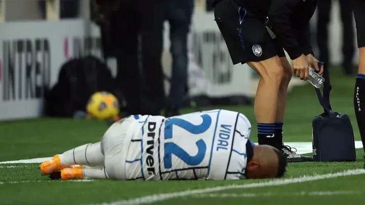 Arturo Vidal se lesiona
