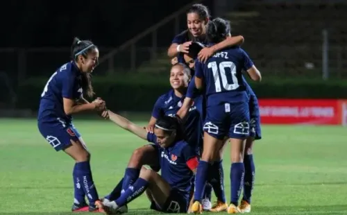 La U se clasificó con puntaje perfecto en fase de grupos. La capitana Daniela Zamora fue la heroína en la semifinal contra Palestino. (Foto:Jorge Díaz | Comunicaciones ANFP)